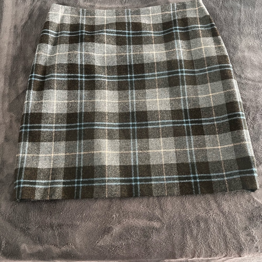 Wool skirt
